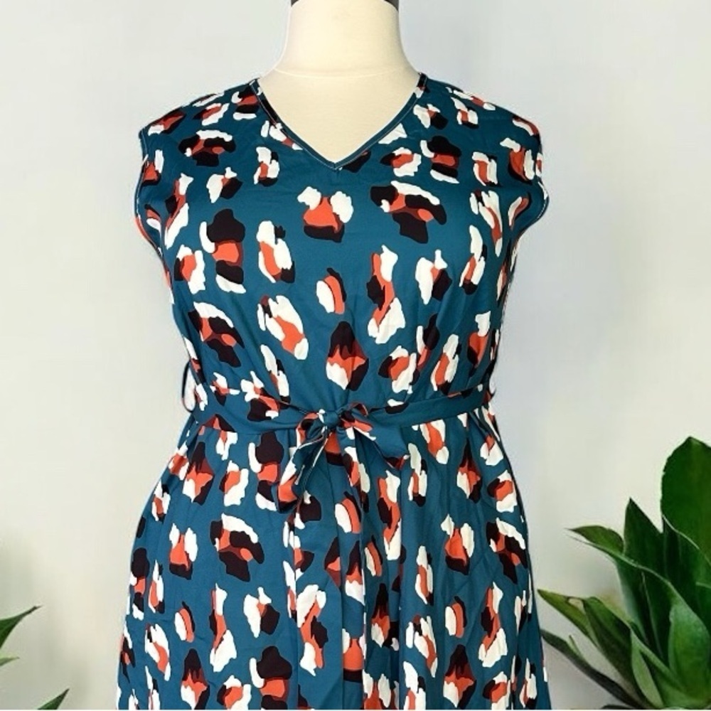 NWT!Teal Animal Print belted sleeveless pocket Midi Dress Size 10 or Medium - Picture 5 of 10